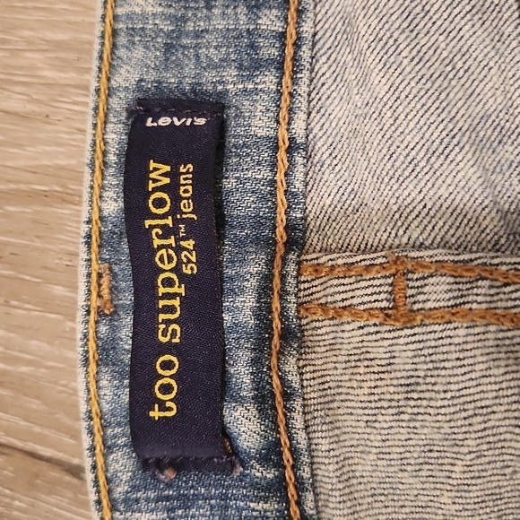 524 Levis Jeans - Picture 3 of 6
